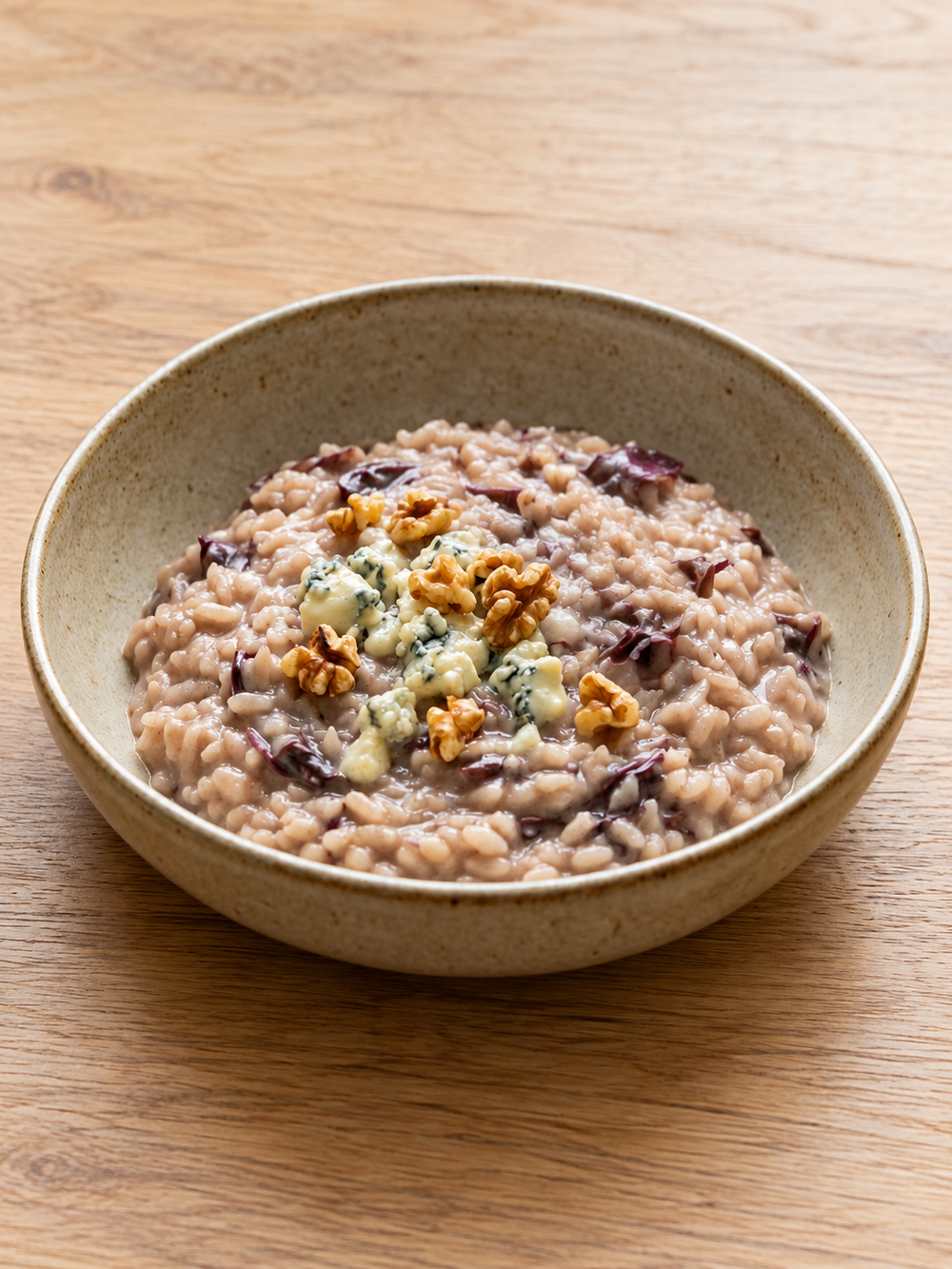 Risotto al radicchio e salsiccia con Gorgonzola e noci
